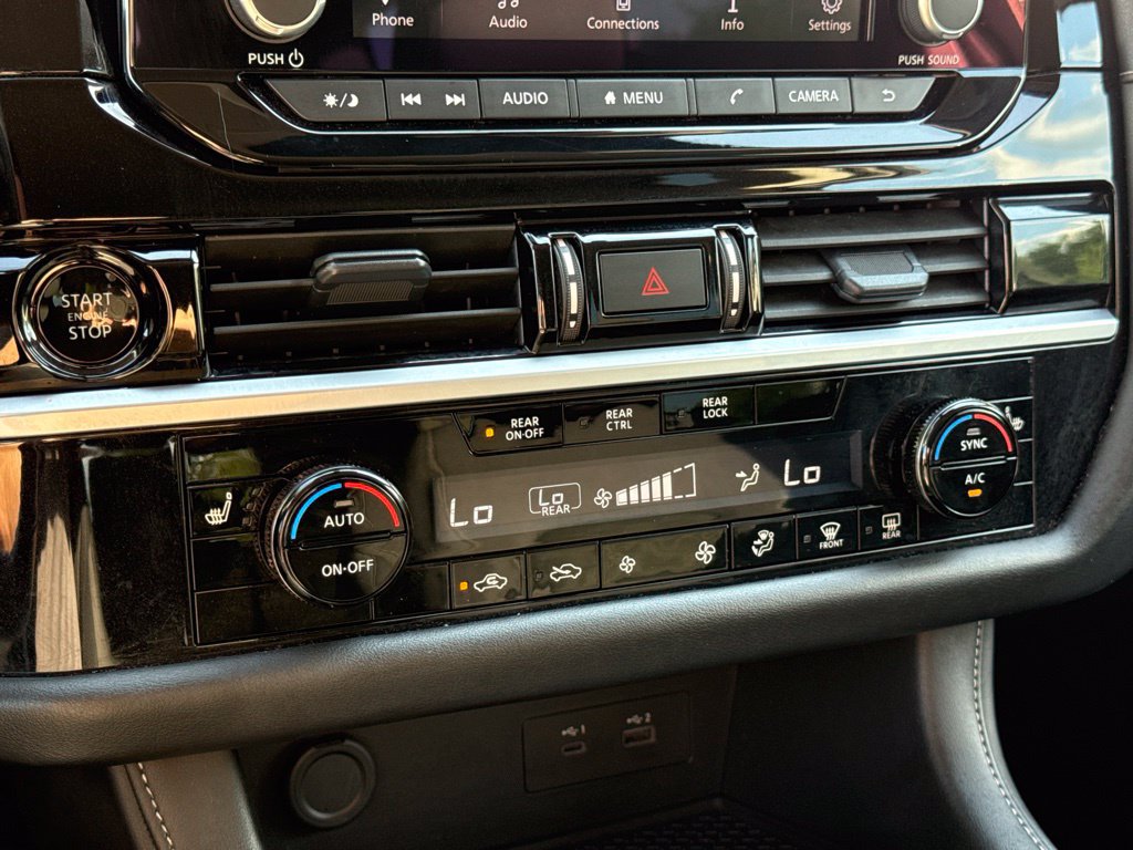 Used 2025 Nissan Pathfinder SV FWD image 27