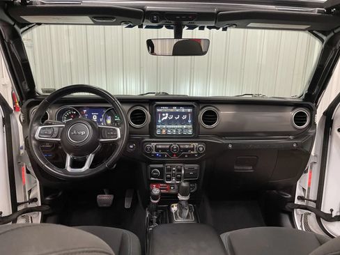 Used 2022 Jeep Wrangler Unlimited Rubicon 4xe AWD/4WD image 30