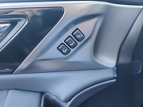 Used 2025 Subaru Outback Limited image 20