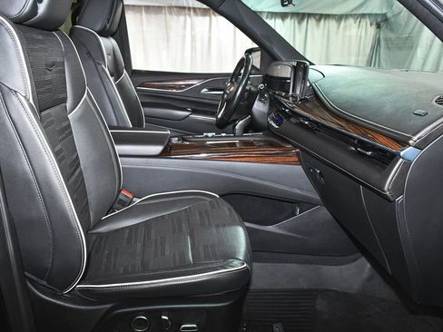 Used 2024 Cadillac Escalade ESV Premium Luxury w/ LPO, Floor Liner Package AWD/4WD image 63