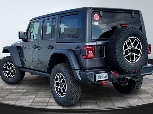 New 2025 Jeep Wrangler Unlimited Rubicon w/ Technology Group image 16