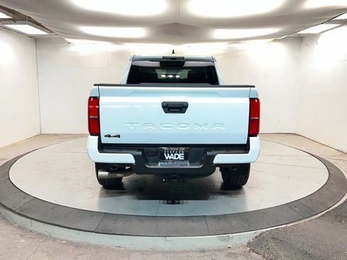 Used 2024 Toyota Tacoma TRD Sport image 4