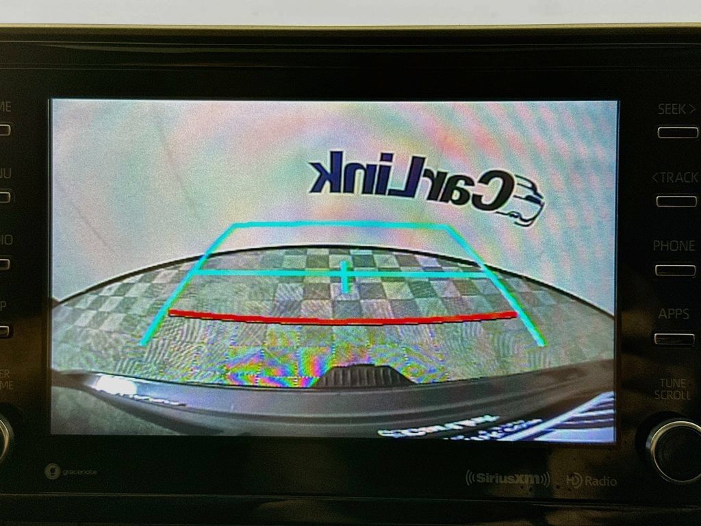 Used 2021 Toyota Highlander XLE FWD image 15