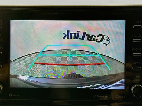 Used 2021 Toyota Highlander XLE FWD image 15