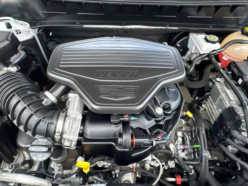 Used 2024 Cadillac XT6 Premium Luxury FWD image 33