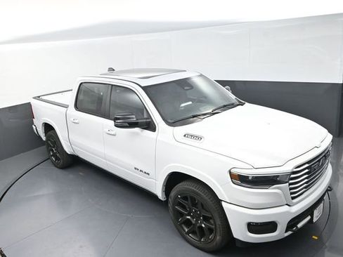 New 2026 RAM 1500 Laramie AWD/4WD image 12