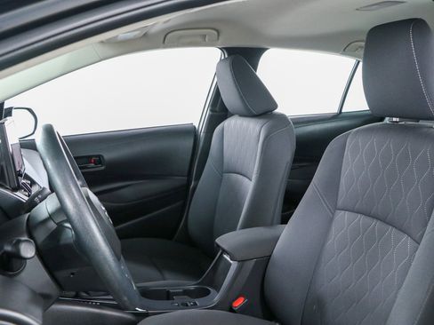 Used 2025 Toyota Corolla LE FWD image 23