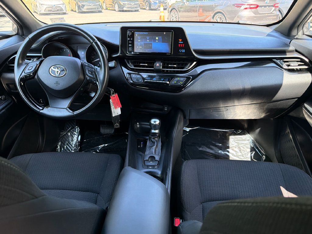 Used 2018 Toyota C-HR XLE FWD image 14