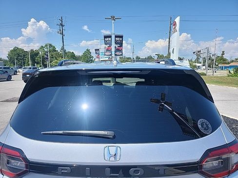 Used 2023 Honda Pilot Elite image 25