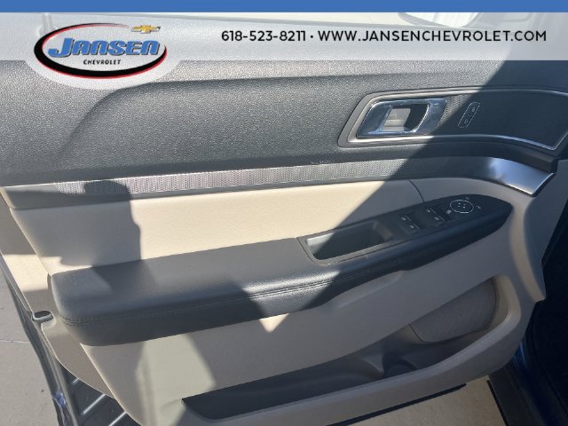 Used 2018 Ford Explorer XLT FWD image 21