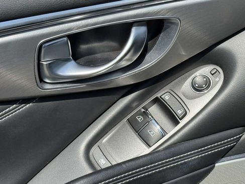 Used 2020 INFINITI Q60 3.0t Luxe RWD image 17