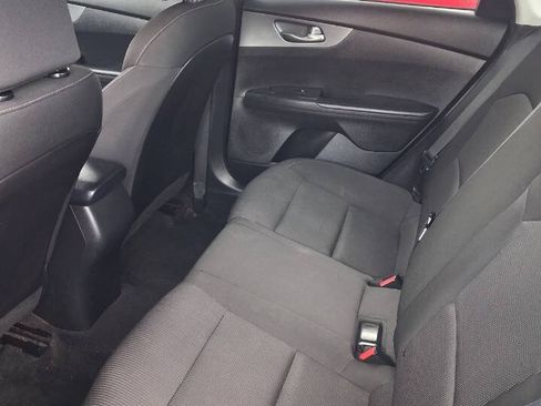 Used 2021 Kia Forte LXS FWD image 11