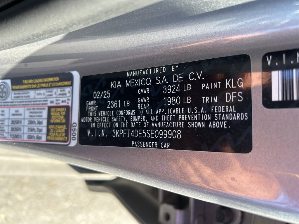 Used 2025 Kia K4 FWD image 3