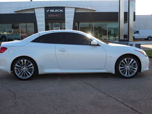 Used 2014 INFINITI Q60 Convertible w/ Premium Package RWD image 38