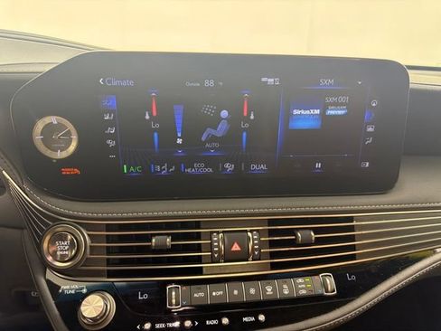 Used 2022 Lexus LS 500 AWD w/ Interior Upgrade Package image 32
