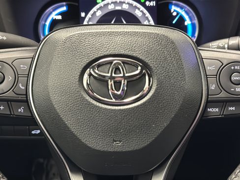 Used 2023 Toyota RAV4 XSE AWD/4WD image 16