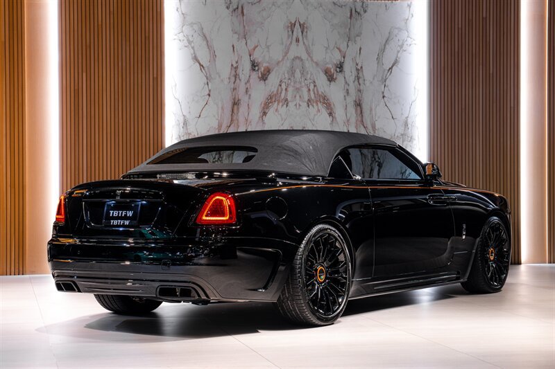 Used 2019 Rolls-Royce Dawn RWD image 5