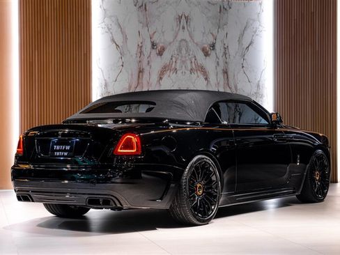 Used 2019 Rolls-Royce Dawn RWD image 5