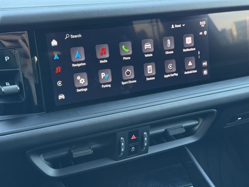 Used 2025 Porsche Cayenne GTS image 19