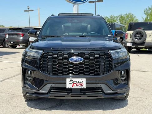 Used 2025 Ford Explorer ST w/ Sun And Sound Package AWD/4WD image 2