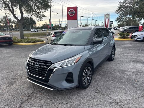 Certified 2023 Nissan Kicks SV image 2