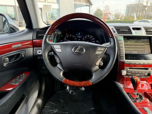 Used 2012 Lexus LS 460 AWD image 14