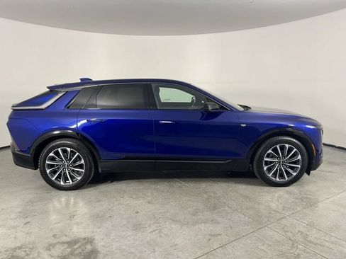 Certified 2024 Cadillac Lyriq Sport RWD image 9