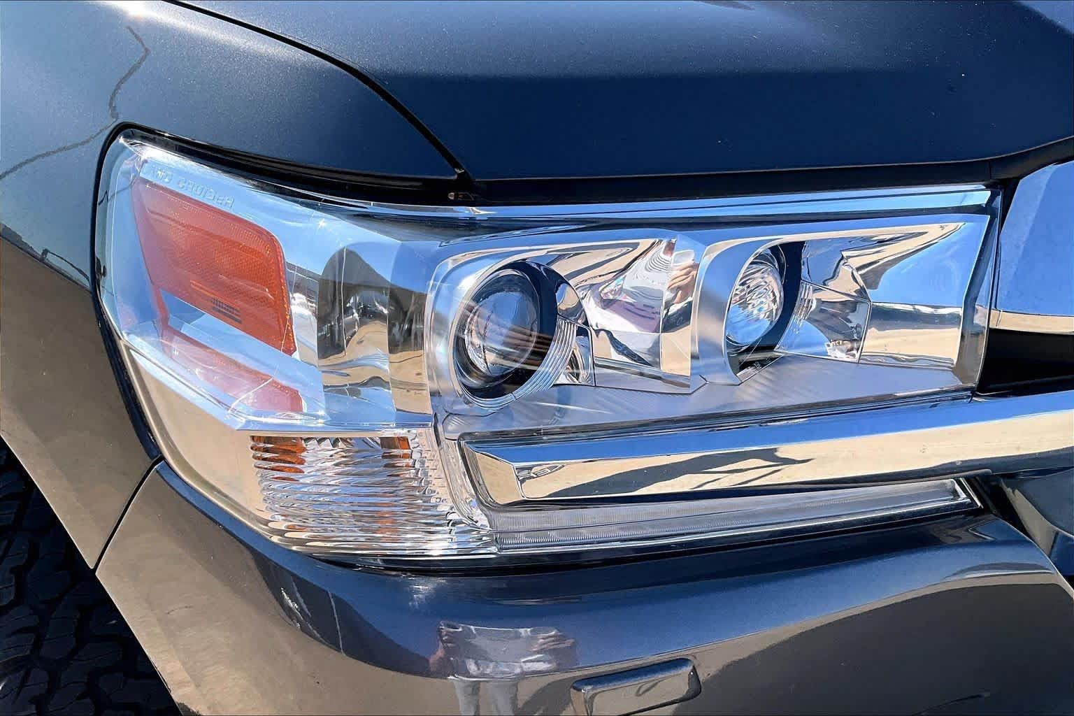 Used 2019 Toyota Land Cruiser AWD/4WD image 27