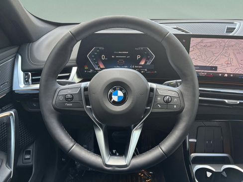 Used 2026 BMW X1 xDrive28i w/ Technology Package image 10