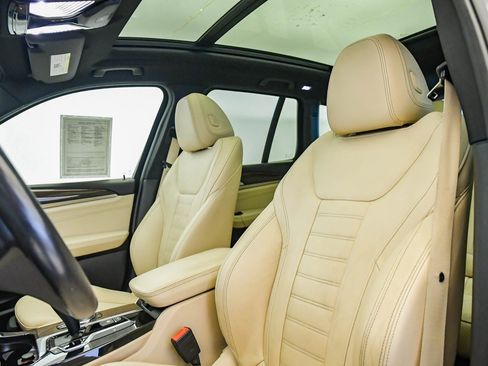 Used 2019 BMW X3 sDrive30i w/ Convenience Package image 17