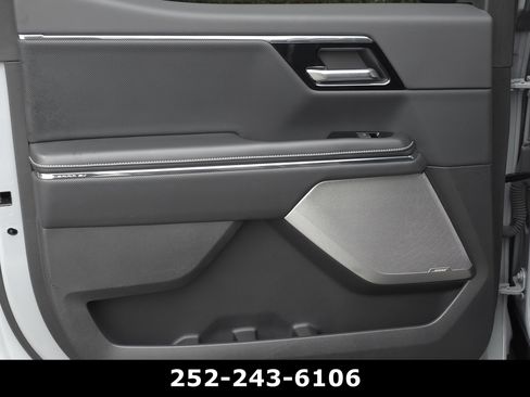 Used 2025 GMC Sierra EV Denali AWD/4WD image 37