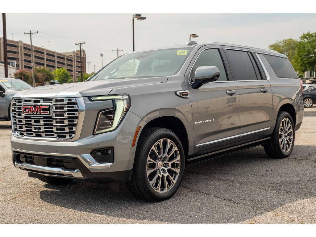 New 2026 GMC Yukon XL Denali w/ Denali Reserve Package AWD/4WD image 4
