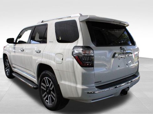 Used 2017 Toyota 4Runner Limited AWD/4WD image 15