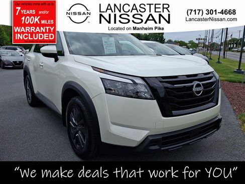 Certified 2023 Nissan Pathfinder SV w/ SV Premium Package AWD/4WD image 1