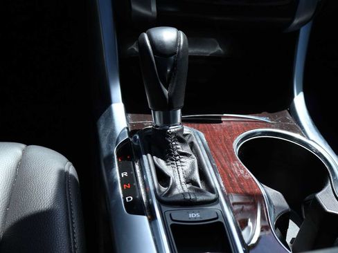 Used 2015 Acura TLX FWD image 17