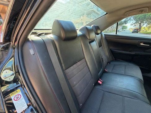 Used 2017 Toyota Camry SE FWD image 30