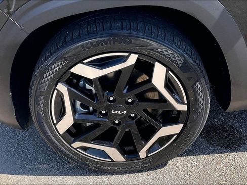 Used 2024 Kia Seltos SX w/ SX Sunroof Package AWD/4WD image 8