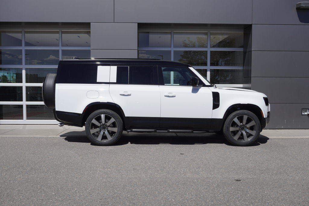 New 2026 Land Rover Defender 130 V8 AWD/4WD image 7