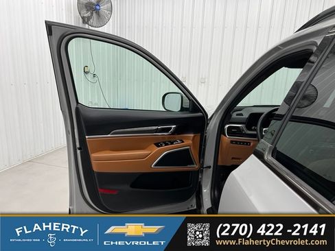Used 2025 Kia Telluride EX X-Line AWD/4WD image 8