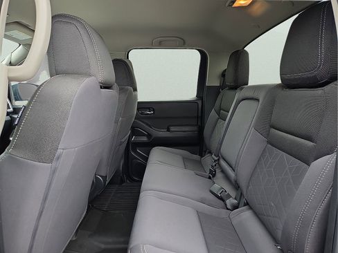 Used 2025 Nissan Frontier SV w/ Tow Package AWD/4WD image 10