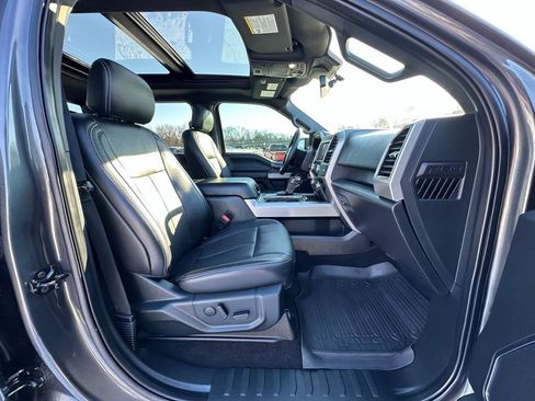 Used 2019 Ford F150 Lariat w/ Equipment Group 502A Luxury image 23