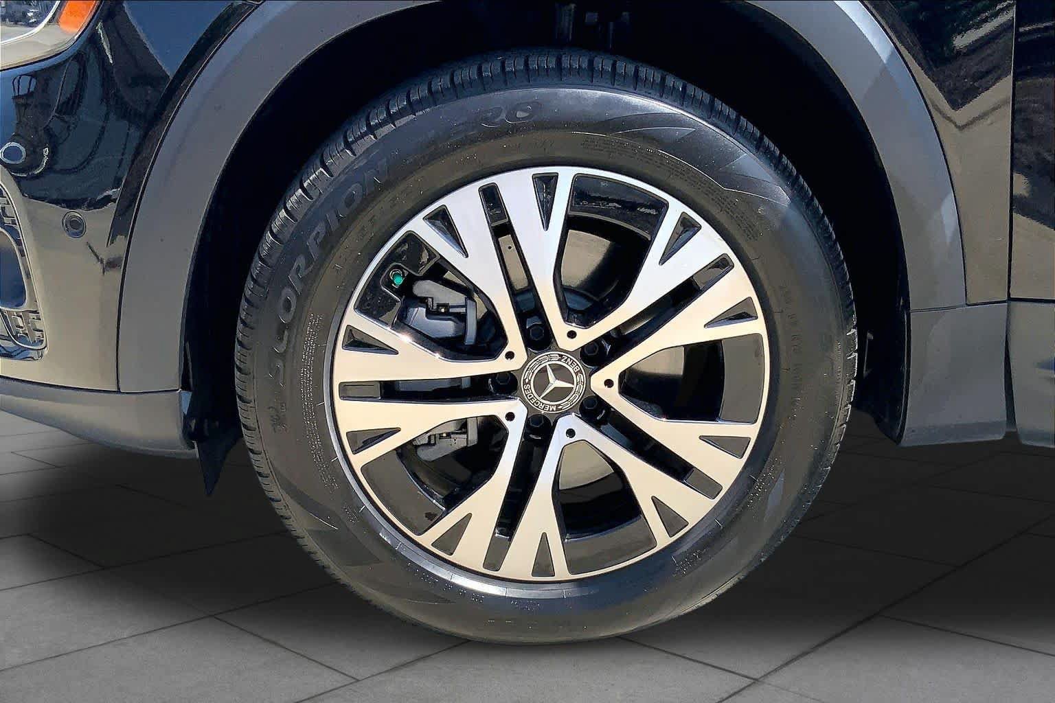 Used 2024 Mercedes-Benz GLB 250 image 10