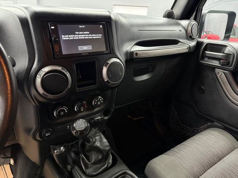 Used 2012 Jeep Wrangler Sport AWD/4WD image 9