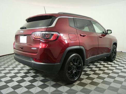 Used 2022 Jeep Compass Latitude AWD/4WD image 3
