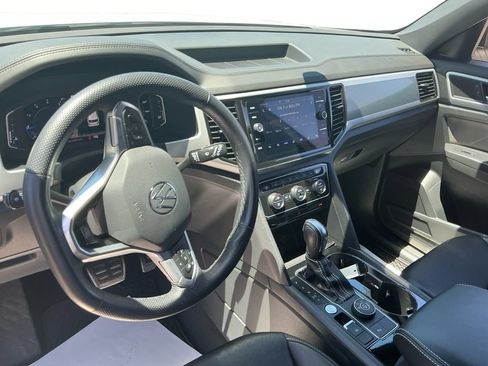 Used 2023 Volkswagen Atlas Cross Sport SEL R-Line AWD/4WD image 24