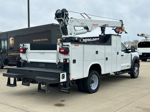 New 2024 Ford F550 4x4 Regular Cab Super Duty image 3