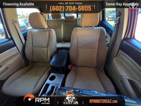 Used 2015 Toyota Tacoma PreRunner w/ SR5 Package image 7