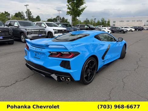 Used 2021 Chevrolet Corvette Stingray Coupe w/ Z51 Performance Package RWD image 7
