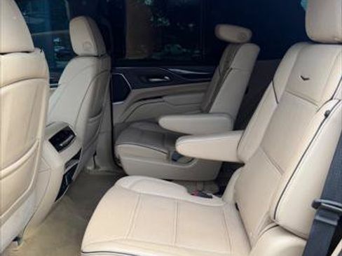 Used 2023 Cadillac Escalade Premium Luxury w/ Performance Package AWD/4WD image 16
