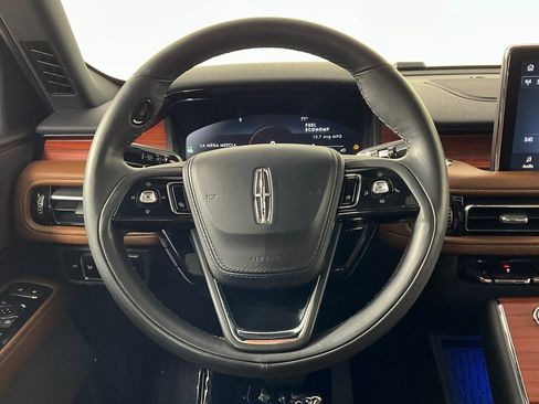 Certified 2024 Lincoln Aviator Reserve w/ Equipment Group 201A image 12